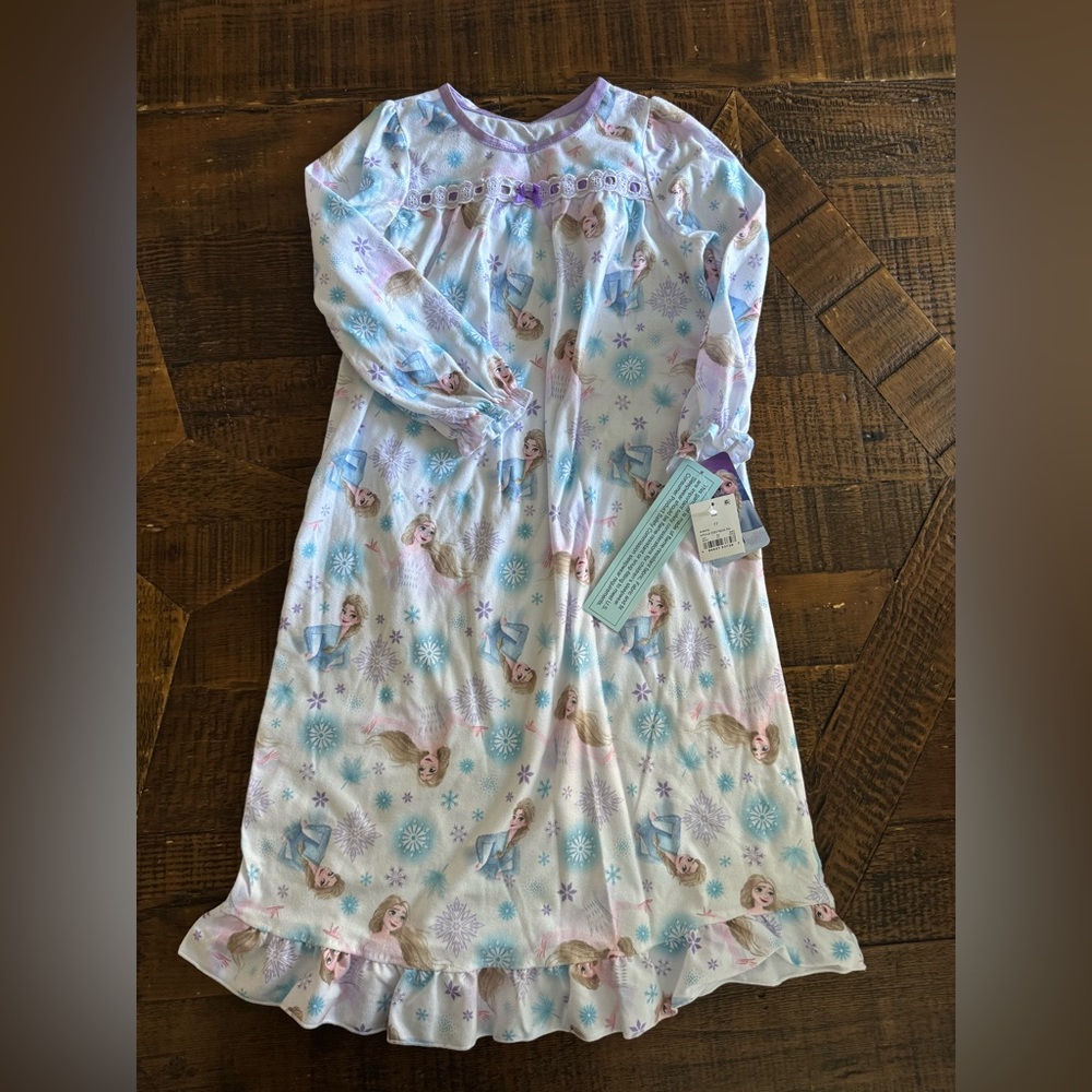 Disney’s Frozen Elsa Flannel Nightgown NWT